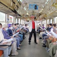 さよなら歌声列車　懐メロ響かせ１５年　名残惜しむ常連客　小湊鉄道