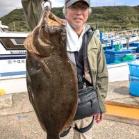 飯岡冲でゲットしたヒラメ（写真は「隆正丸」提供）