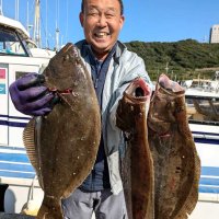 飯岡冲で釣り上げたヒラメ（写真は「隆正丸」提供）
