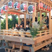 響くお囃子　住民笑顔　白山祭通じ交流　御宿