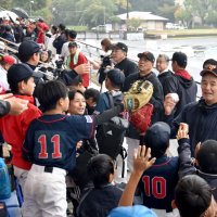 ミスターの情熱胸に刻む　佐倉・長嶋茂雄野球教室　巨人名選手指導で球児３５０人