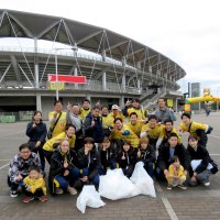 ジェフ千葉レディースとフクアリ周辺を清掃　あいおい生命千葉営業部