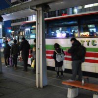 高速バスで千葉県内帰省の姿も　歳末の千葉駅前