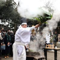 １００年ぶり復活　千葉市・検見川神社で「湯立て神事」　一年の平和願い