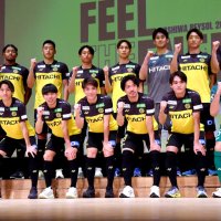 新監督「偉大なクラブに」　新体制発表　１４選手加入　柏レイソル