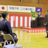 ２人だけの二十歳の集い　市原青年矯正センター　「大人として責任を」　家族に見守られ決意