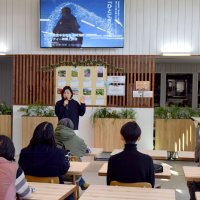 チャリティー映画上映能登復興へ２０万円寄付　佐倉の常磐植物化研