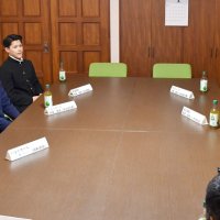 千葉の高校生アスリート座談会　将来の夢語り合う　体操・角皆友晴「ロス五輪で金メダル」　ハンドボール・加藤真央「世界で戦える技術を」　陸上・鈴木琉胤「大学１年から箱根へ」　ボクシング・片岡雷斗「世界チャンピオンに」　バレーボール・結束美南「ＳＶリーグの選手に」