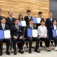 ＶＲでクレーン訓練、月面開拓も　千葉銀・横浜銀学生ビジネスコン　大賞に纐纈さん（横国大院）