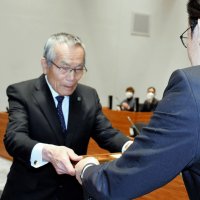 滝沢さんを功労表彰　自治会長２０年超たたえ　市川市