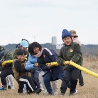 被災地に明るい声　旭の海岸で「復興綱引き」　【東日本大震災１４年】