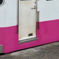 新京成新鎌ケ谷駅で重傷事故　女性が膝下切断