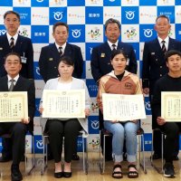 枯れ草火災、住人とベトナム人が協力し消火　日越８人に感謝状　「助け合うのは当たり前」　富津