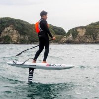 大会本番に向けていすみ市和泉浦でトレーニングする阿出川さん＝４月２０日（家族提供、Ｐｅｄｒｏ　Ｇｏｍｅｓさん撮影）
