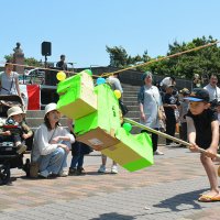 御宿でメキシコの祝日「シンコ・デ・マヨ」　友好国の文化満喫　くす玉割り、プロレス、料理…