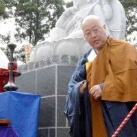 開山４００年を記念し建立された如意輪観音菩薩