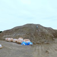 【独自】市原で大量の無許可残土　高さ最大で１７メートル、砂ぼこりや崩落も　地元町会不安視　市と千葉県、撤去措置命令など検討