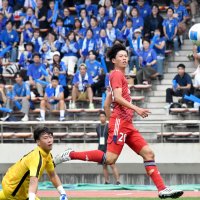 圧巻３発「全冠達成」へ前進　流通経大柏　サッカー男子　千葉県高校総体決勝