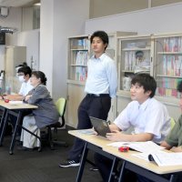 中学生がドローン体験　プログラミングで操作　千葉学芸高　