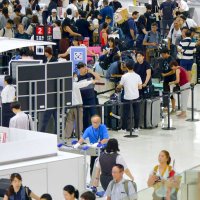 お盆の出国ラッシュ開始　１０日間国際線９５万人利用　成田空港