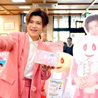 新浜レオンさん一日店長　成田山参道「なごみの米屋総本店」　ファン詰めかけセット商品すぐに完売