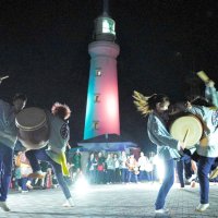 夜の灯台、光と音の夏舞台　銚子