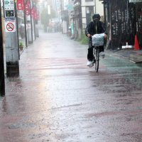 １６市町に土砂災害警戒情報　房総半島台風教訓、避難者も　小糸川一時危険水位　夜まで影響残る