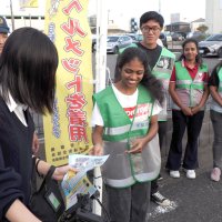 青切符導入周知へ　自転車マナー啓発　君津、外国人ら活動