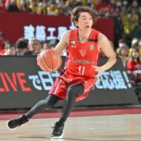 昨季のＳＲ渋谷戦でプレーする千葉Ｊ・西村＝４月、ららアリーナ東京ベイ