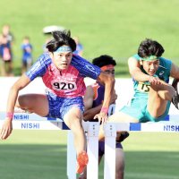 ライバルに競り勝つ　男子１１０Ｈ黎明・山崎　千葉県高校新人大会陸上