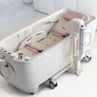 導入を希望している障害児のための浴槽（上原さん提供）