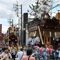 佐原の大祭・秋祭り開幕　山車１４台、町並みを巡行　１１日は年番引き継ぎ行事
