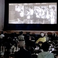 かつての児童に“再会”　旧寺谷小実話題材の映画上映　市原