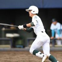 長谷川バットで存在感　好調２年、一時勝ち越し打　専大松戸　第７８回秋季関東高校野球大会