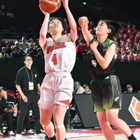 怒濤の攻撃力全開　千葉経大付　バスケ・ウインターカップ千葉県予選
