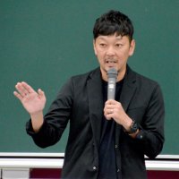 故オシム監督の指導法などについて話す羽生氏