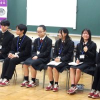 安房高で熊谷知事特別授業　生徒が教育環境プレゼン　南北格差、進路、メガソーラー…　対話通じ地域や自身の将来考察
