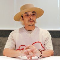 自身のフェスでの思い出や、音楽への思いを話す柴田さん＝１０月、東京都港区のドリーミュージック本社