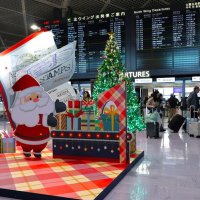 成田空港第１ターミナルに設置されたクリスマスのフォトスポット
