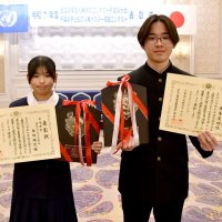 最優秀　唐亀さん　多田さん　全国中学生人権作文コンテスト　個性を認め合う高齢者介護など千葉県大会に１万８０００編