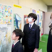 光る感性で郷土愛描く　大多喜３８作品を表彰　児童図画コンクール