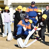 地域防災楽しく学ぶ　消防団出前授業、児童３０人が体験　茂原　
