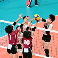 攻撃の精度欠き失点　敬愛学園　春の高校バレー