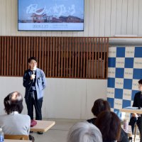 能登復興支援で映画会　佐倉の常磐植物化研　チケット代など寄付