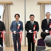 本格運行への出発式が行われた＝１１日、千葉市若葉区