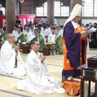 宗祖に感謝、安寧願う　鴨川・誕生寺　日蓮生誕８０５年の法要