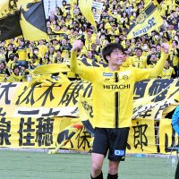 ＦＣ東京―柏　後半、得点を決め喜ぶ柏・垣田＝味スタ