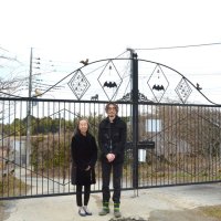 敷地内では、約３００種の動物を飼育している＝成田市