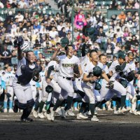 専大松戸、初の４強　秋季関東王者に雪辱　第９８回選抜高校野球大会
