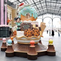 一足早くスイーツの世界　パレード、食、装いも新た　４月９日から特別イベント　東京ディズニーランド